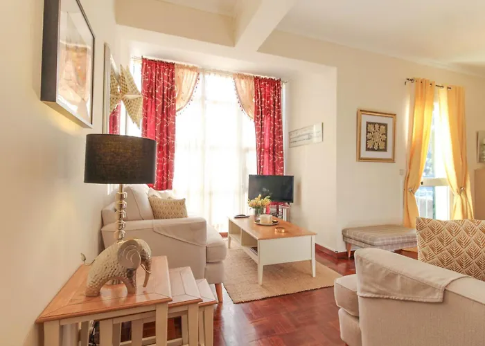 Centre - Savoy District شقة فونشال