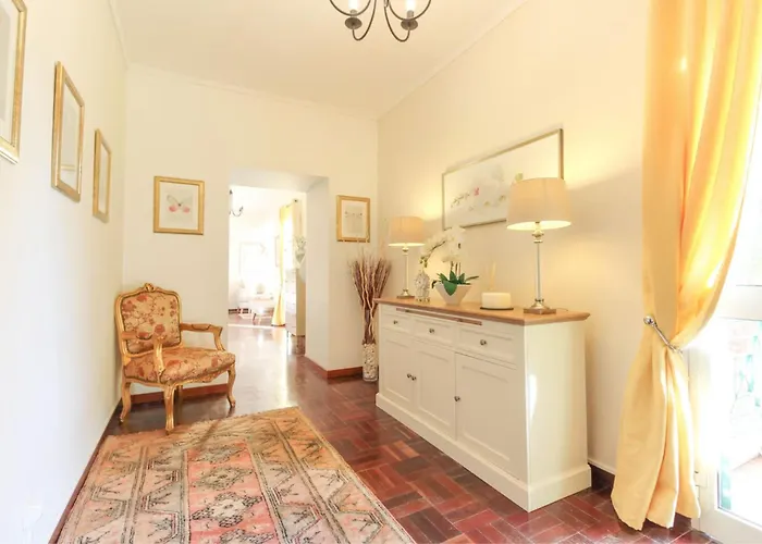 Apartment Centre - Savoy District