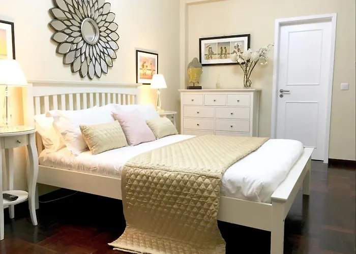 Daire Centre - Savoy District